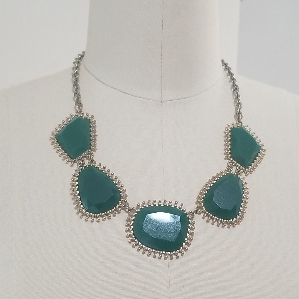 Chic Green Gemstone Necklace
